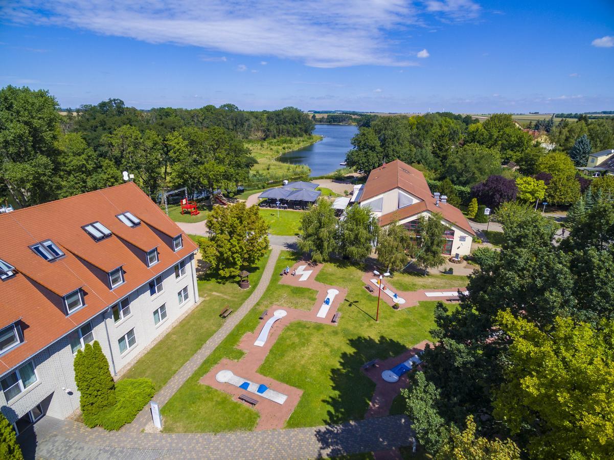 Bernstein Acamed Resort Nienburg  Εξωτερικό φωτογραφία
